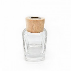 Medium square diffuser bottle